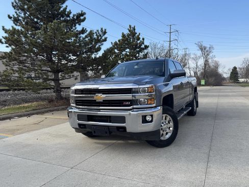 Used 2015 Chevrolet Silverado 2500 LT image 1
