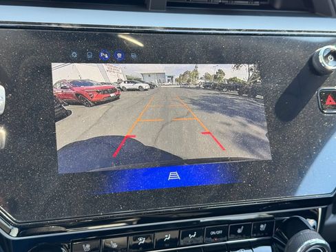 New 2027 Chevrolet Bolt LT w/ Comfort Package FWD image 16