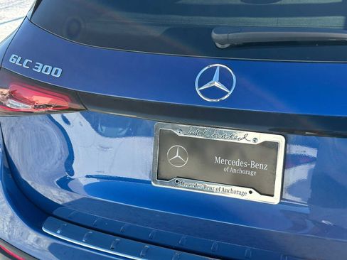 Used 2025 Mercedes-Benz GLC 300 4MATIC image 13