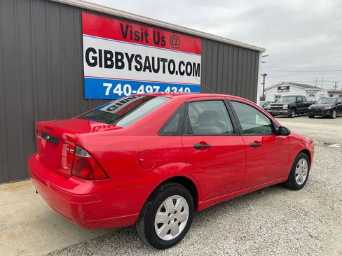Used 2006 Ford Focus ZX4 Sedan image 4