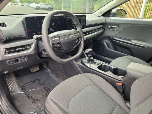 Used 2025 Kia K4 FWD image 11