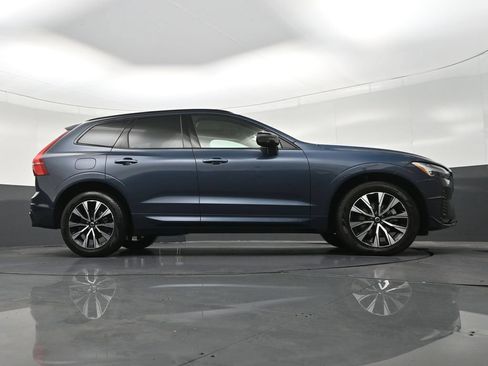 Used 2024 Volvo XC60 B5 Core AWD/4WD image 31