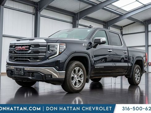 Used 2024 GMC Sierra 1500 SLT image 1