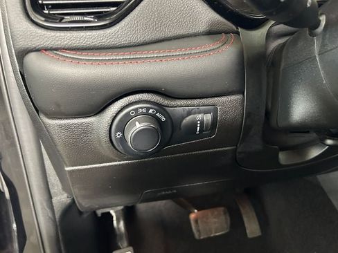 Used 2023 Dodge Durango R/T AWD/4WD image 19