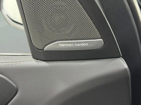 New 2026 BMW X5 xDrive50e image 23