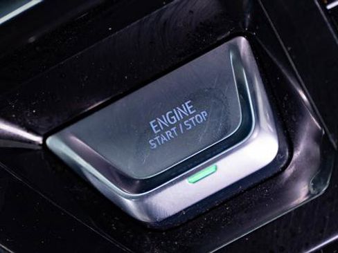 Used 2025 GMC Sierra 1500 AT4 image 32