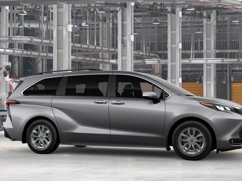 New 2026 Toyota Sienna XLE FWD image 13