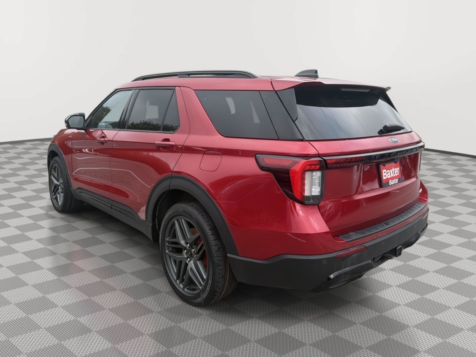 Used 2025 Ford Explorer ST-Line w/ Premium Package AWD/4WD image 9