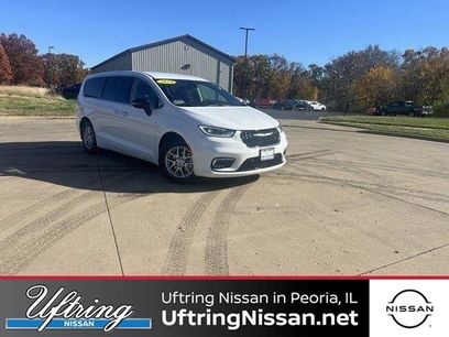 Used 2024 Chrysler Pacifica Touring-L
