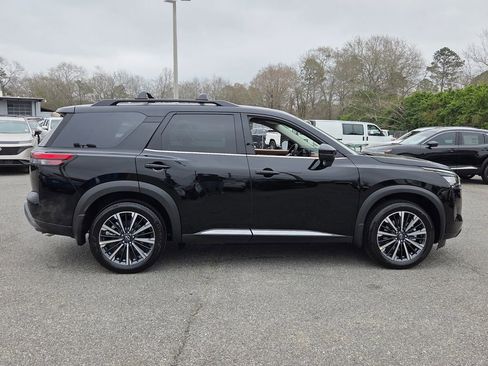 New 2026 Nissan Pathfinder Platinum image 12