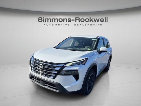Used 2025 Nissan Rogue SV AWD/4WD image 1