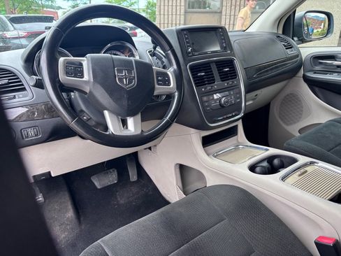 Used 2012 Dodge Grand Caravan Crew w/ Crew Value Pkg FWD image 7