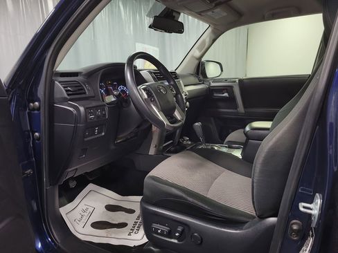 Used 2020 Toyota 4Runner SR5 image 12