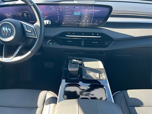 Used 2025 Buick Enclave Preferred image 25