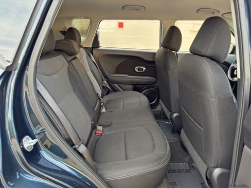 Used 2019 Kia Soul + FWD image 31