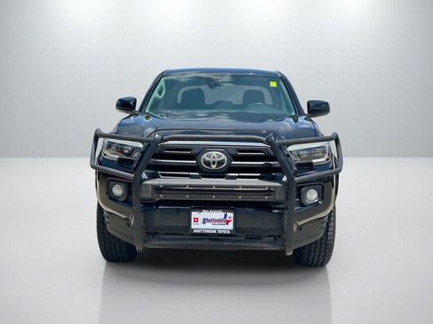 Used 2019 Toyota Tacoma SR5 AWD/4WD image 2
