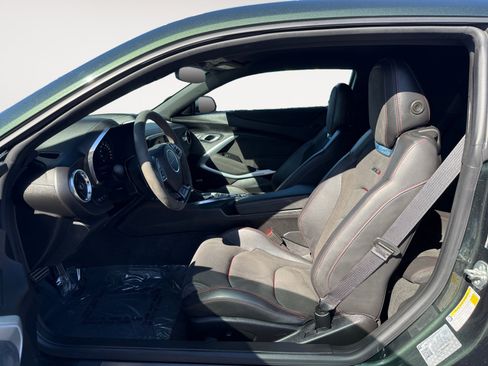 Used 2020 Chevrolet Camaro ZL1 RWD image 10