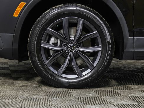 Used 2023 Volkswagen Tiguan SE image 20