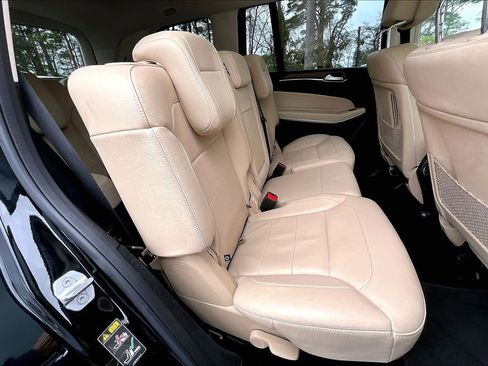 Used 2019 Mercedes-Benz GLS 550 4MATIC image 20