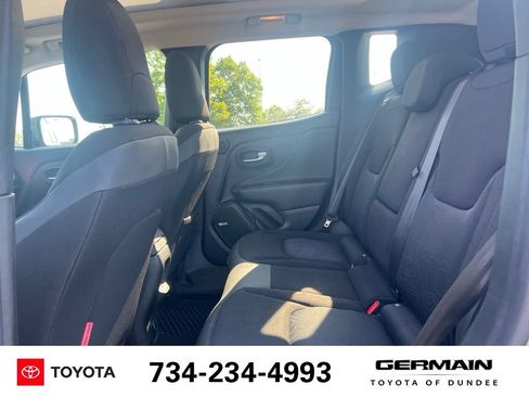 Used 2021 Jeep Renegade Trailhawk w/ Sun & Sound Group AWD/4WD image 20
