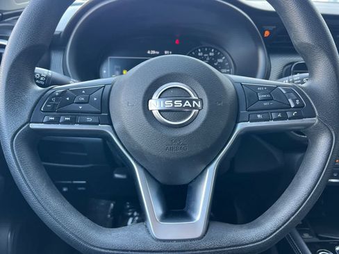 Used 2023 Nissan Kicks SV FWD image 29