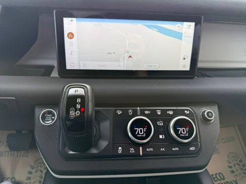 Used 2022 Land Rover Defender 110 X-Dynamic SE image 17