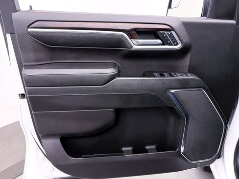 Used 2024 GMC Sierra 1500 SLT AWD/4WD image 16