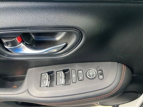 Used 2025 Honda HR-V Sport image 12