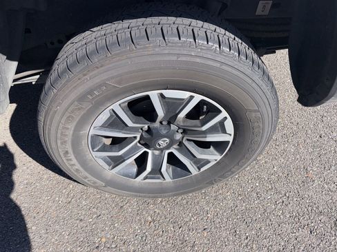 Used 2023 Toyota Tacoma TRD Sport w/ Black Out Package (TMS) image 12