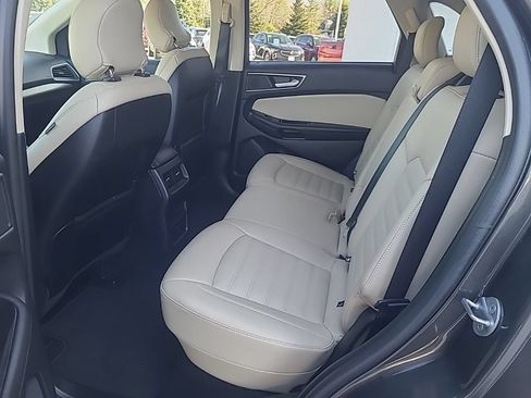 Used 2019 Ford Edge SEL w/ Equipment Group 201A FWD image 18