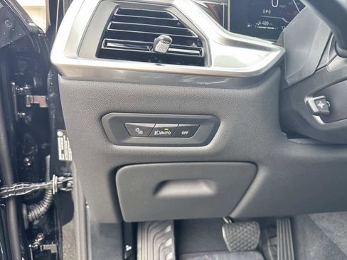 New 2026 BMW X5 xDrive50e w/ Premium Package image 31