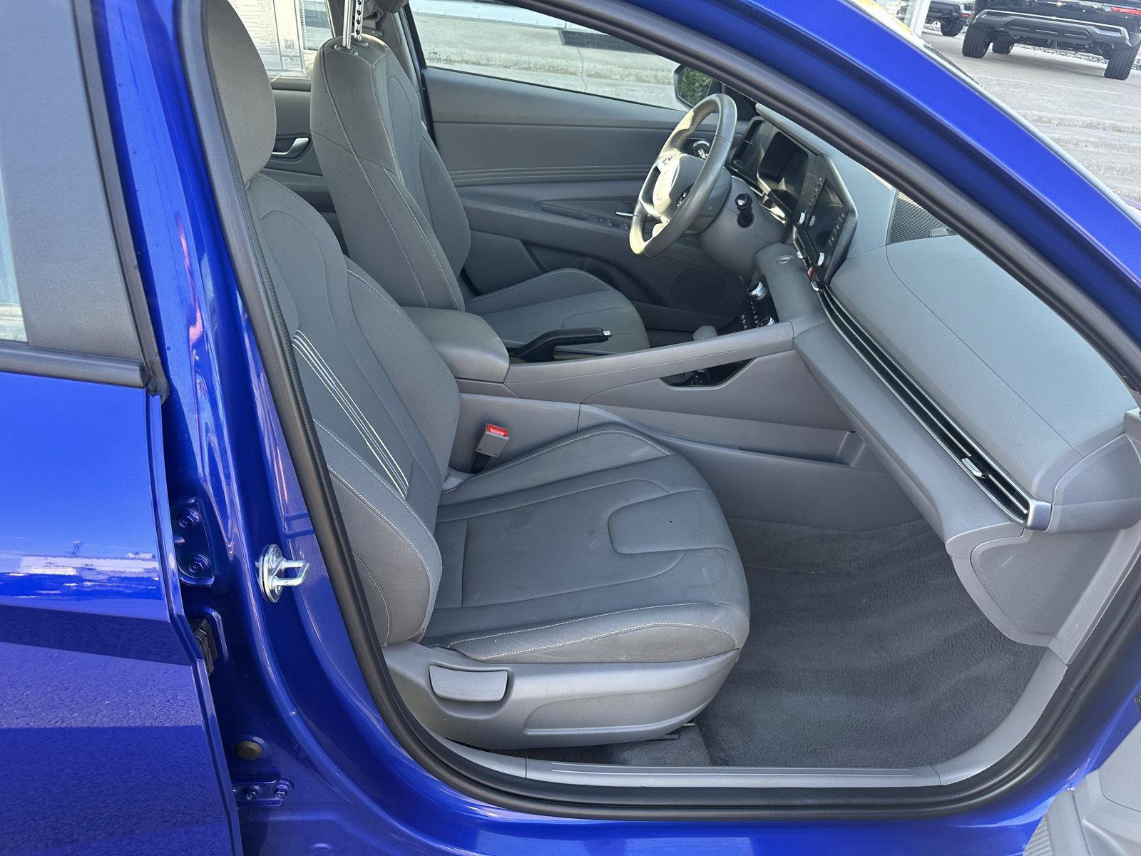 Used 2025 Hyundai Elantra Sport FWD image 24