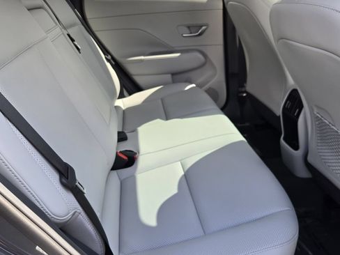 Used 2024 Hyundai Kona Limited FWD image 15