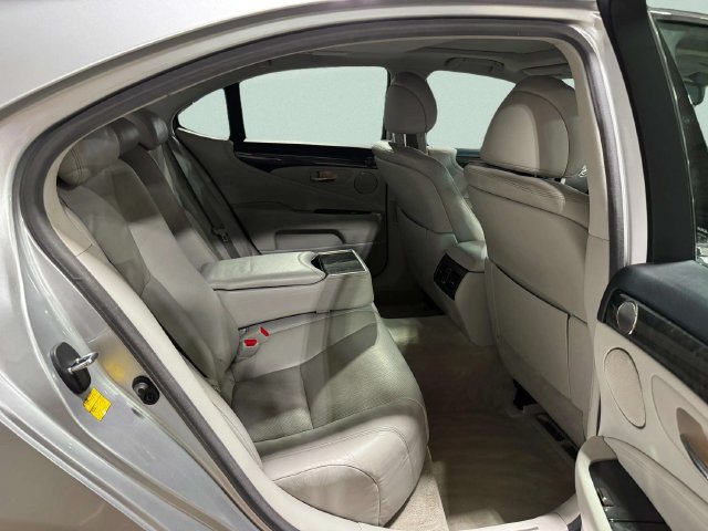 Used 2012 Lexus LS 460 AWD w/ Luxury Value Edition image 28