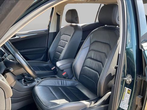 Used 2019 Volkswagen Tiguan SEL Premium AWD/4WD image 8