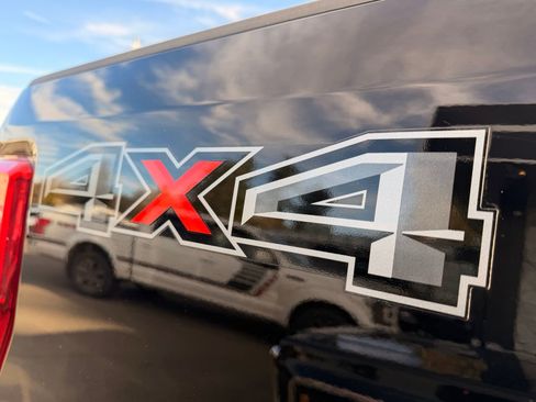 Used 2018 Ford F250 Lariat w/ Chrome Package image 8