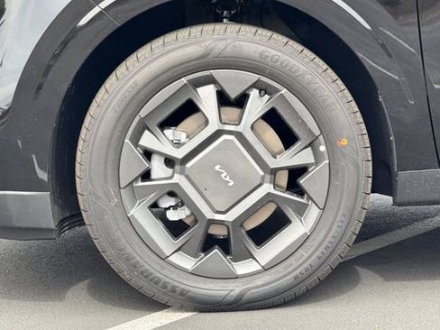 New 2026 Kia Carnival EX FWD image 36