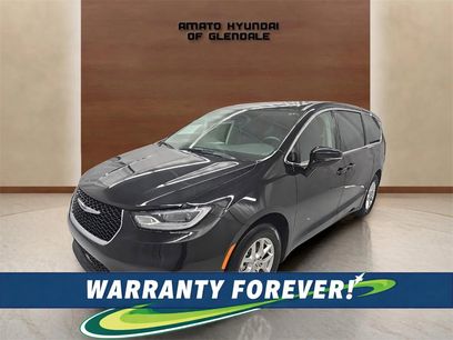 Used 2024 Chrysler Pacifica Touring-L