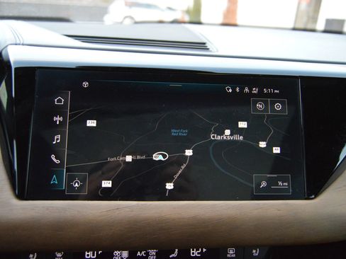 Used 2023 Audi e-tron GT Premium Plus image 18