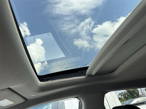 Used 2027 Honda HR-V EX-L image 15