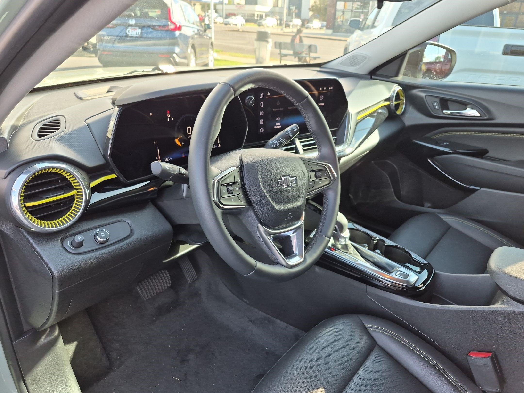 Used 2025 Chevrolet Trax ACTIV w/ Driver Confidence Package FWD image 16