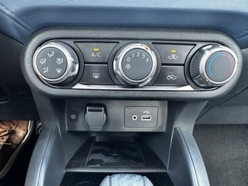 New 2025 Nissan Versa SV w/ Trunk Package image 29