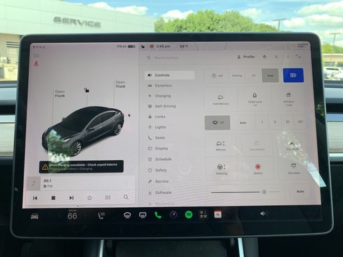 Used 2018 Tesla Model 3 Mid Range RWD image 21