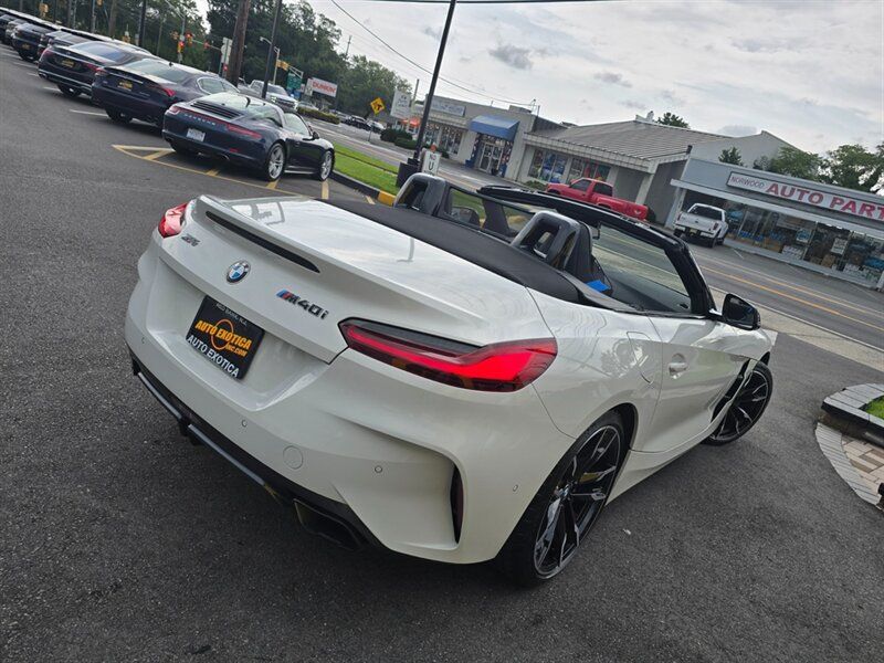 Used 2025 BMW Z4 M40i w/ Edition RWD image 4