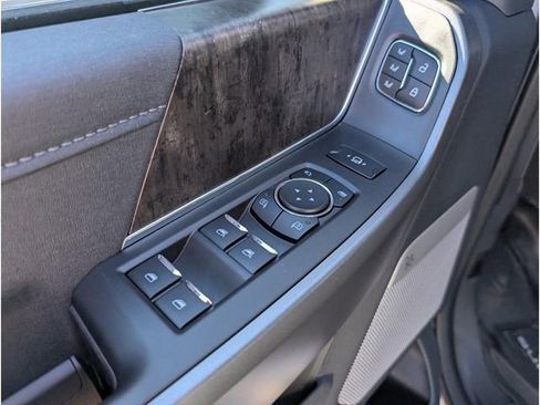 New 2026 Ford F350 Lariat w/ Chrome Package image 18