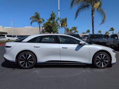 Used 2024 Lucid Air Touring AWD/4WD image 11