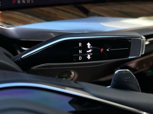 Certified 2025 Cadillac Escalade ESV Sport Platinum image 28