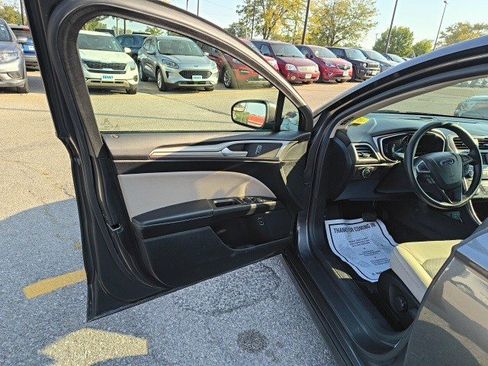 Used 2018 Ford Fusion S image 10