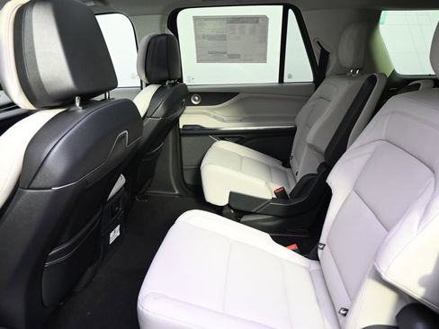 New 2026 Lincoln Navigator L Reserve w/ Jet Appearance Package image 21