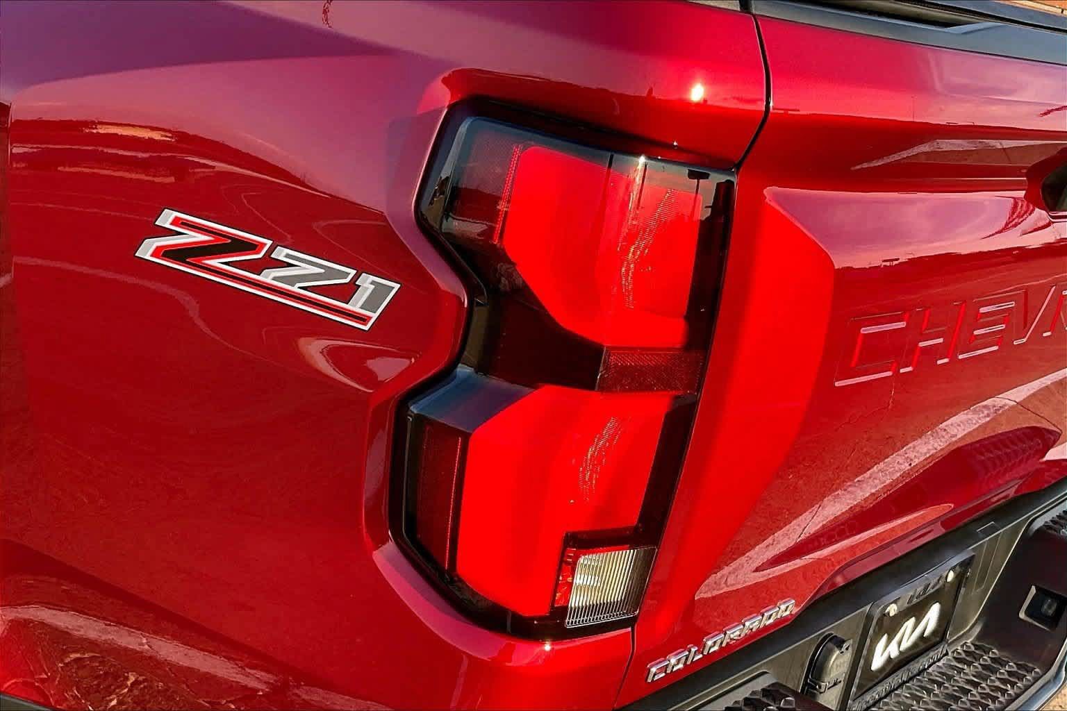 Used 2023 Chevrolet Colorado Z71 w/ Z71 Convenience Package 2 AWD/4WD image 31